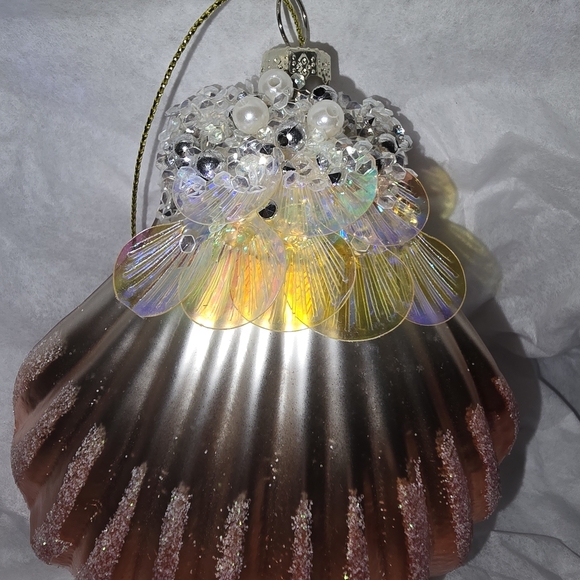 Iridescent Seashell Glass Christmas Ornament By Ganz - Picture 1 of 5